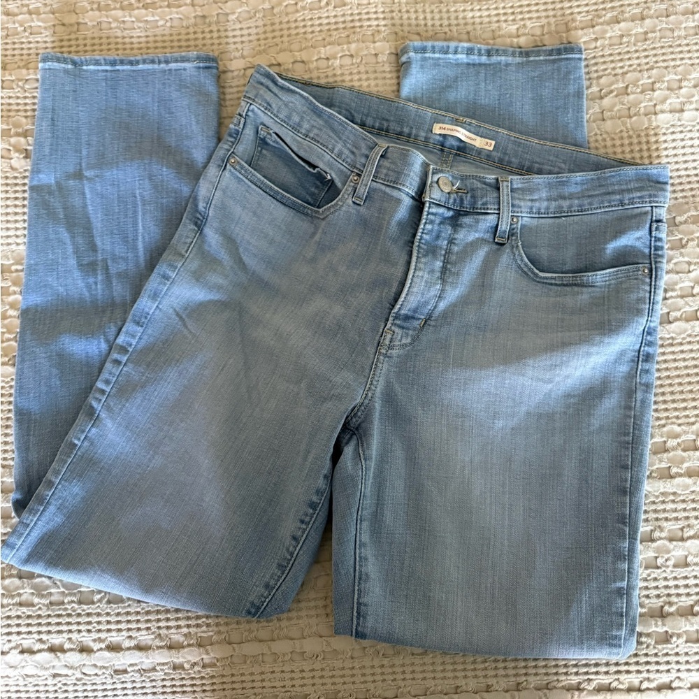 Levi's Women's Straight Leg Jeans in Light Blue